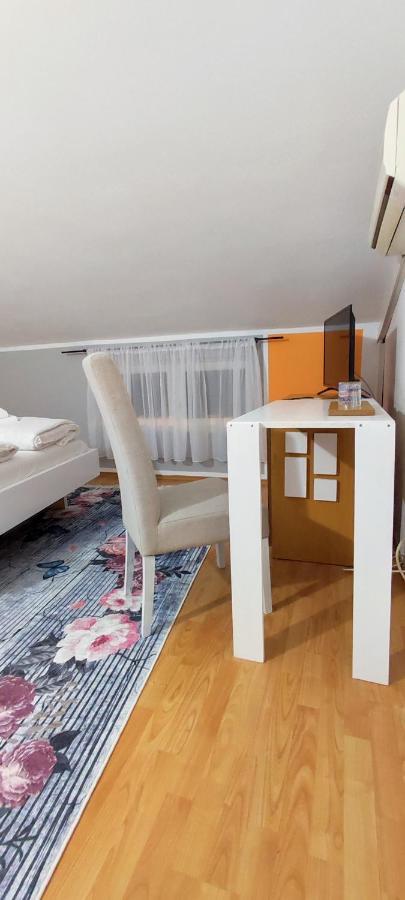 Villa Monera Apartments & Rooms & Free Garage Mostar Esterno foto