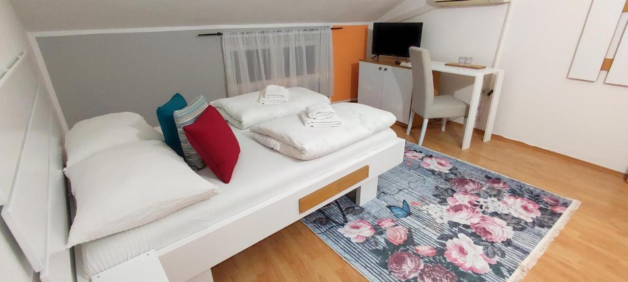 Villa Monera Apartments & Rooms & Free Garage Mostar Esterno foto