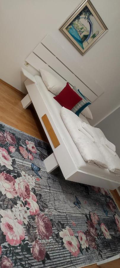 Villa Monera Apartments & Rooms & Free Garage Mostar Esterno foto