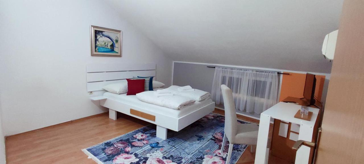 Villa Monera Apartments & Rooms & Free Garage Mostar Esterno foto