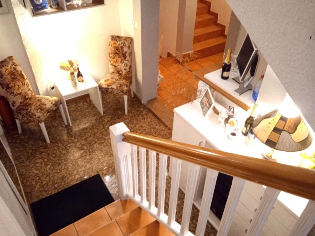 Villa Monera Apartments & Rooms & Free Garage Mostar Esterno foto