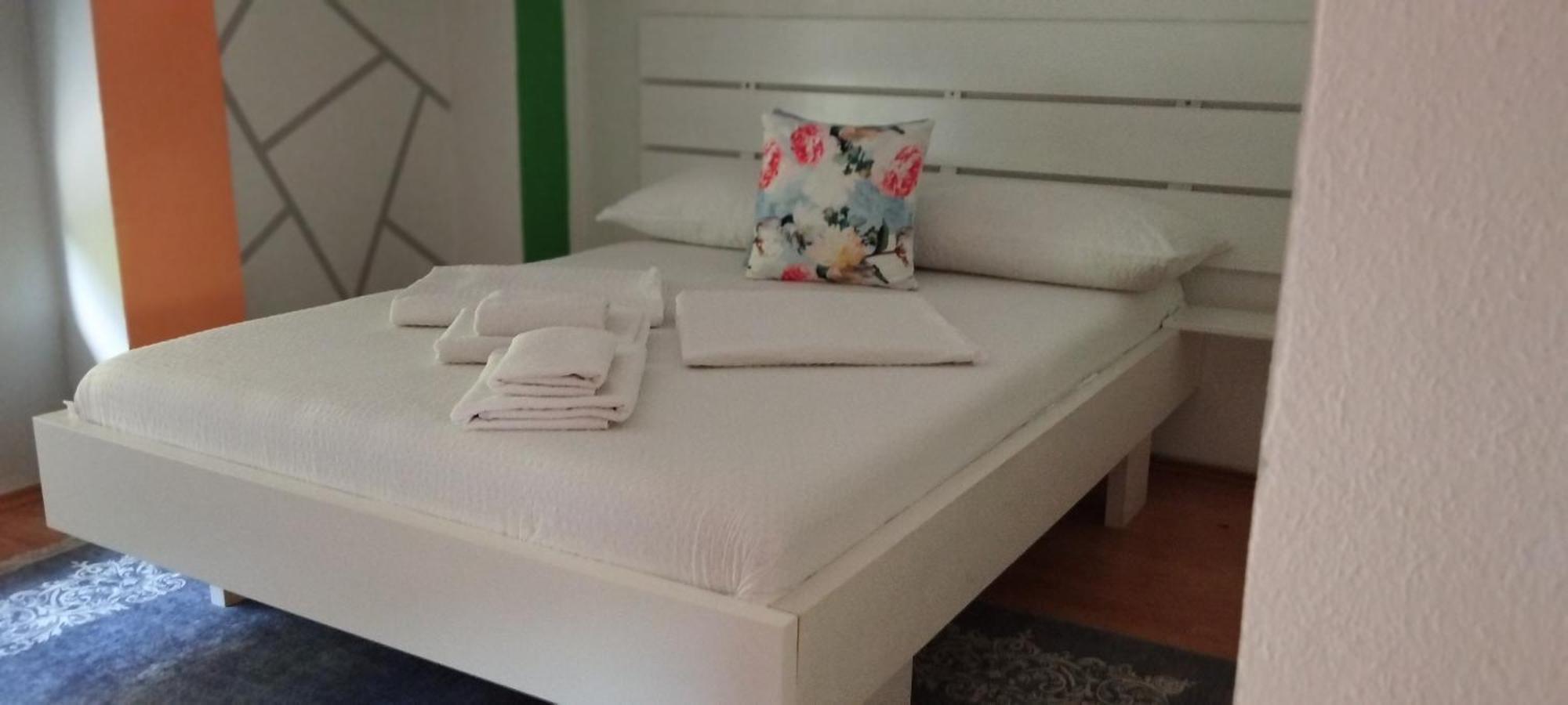 Villa Monera Apartments & Rooms & Free Garage Mostar Esterno foto